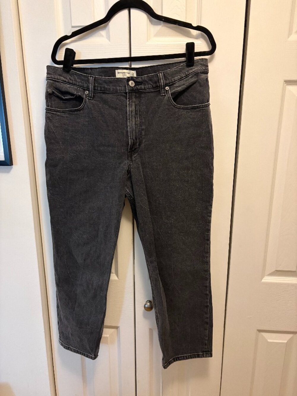 Abercrombie & Fitch High Rise Mom Jeans — Size 14S